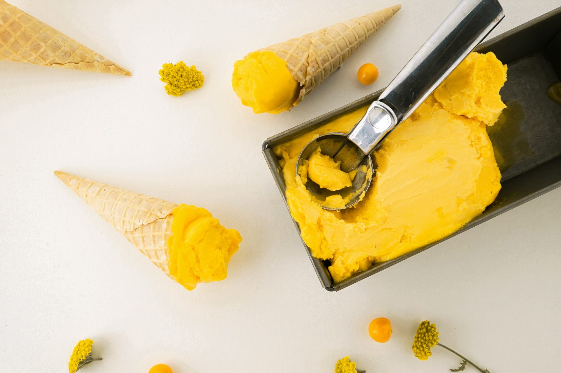 Cremiges Eis bei Sonnenschein
